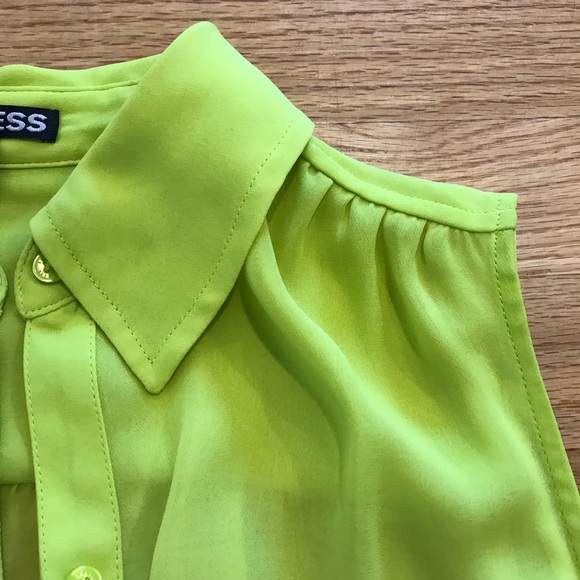 Bright green sleeveless blouse - Picture 5 of 5